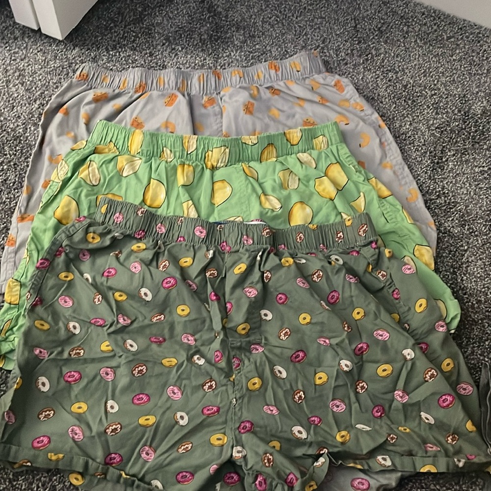 3 Pairs of Old Navy Men’s Boxers. Used as shorts, good condition. Men’s M.
